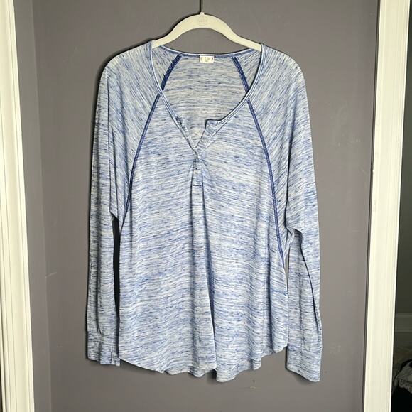 t. la Blue Lightweight Oversized Henley Size Small - Picture 8 of 8